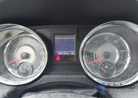 2015 Chrysler Town & Country Touring L z USA, uszkodzony, nr VIN 2C4RC1CG1FR563277